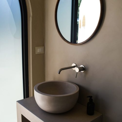 lavabo-tondo-in-pietra-naturale-marmi-strada-brindisi-2